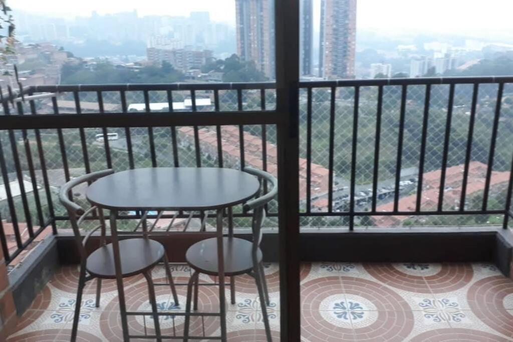 メデジンHermoso Y Acogedor Apartamento En Belen Rodeo Altoアパートメント エクステリア 写真